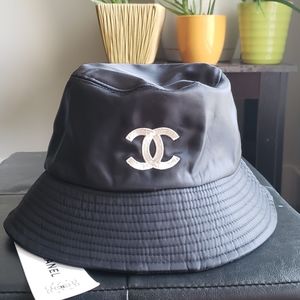 New bucket hat